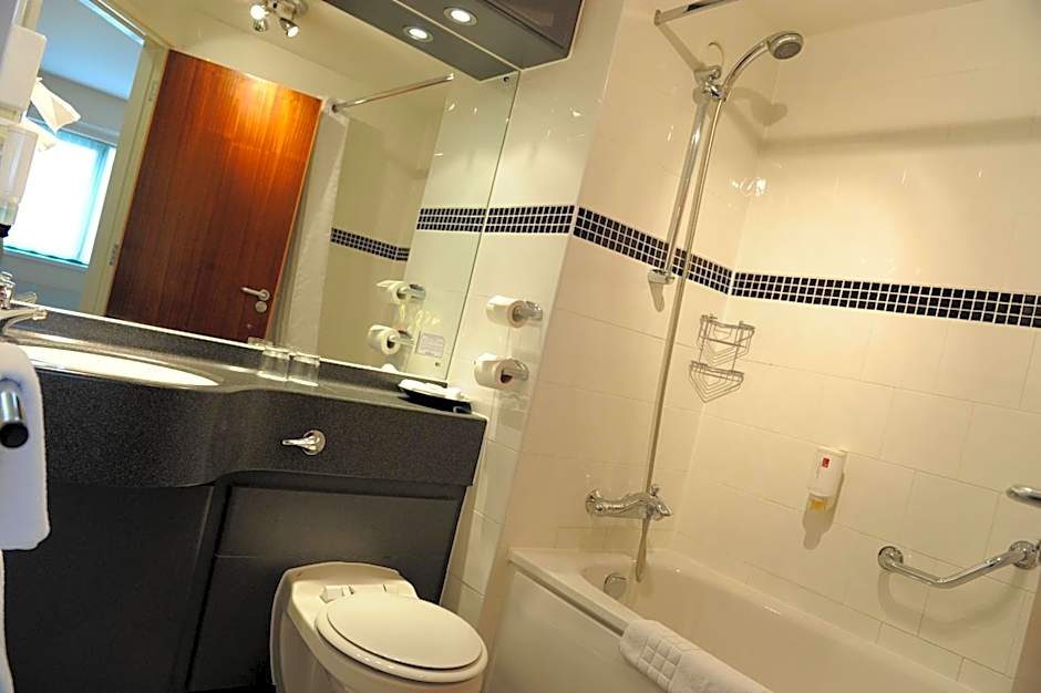 Holiday Inn Wolverhampton - Racecourse By IHG