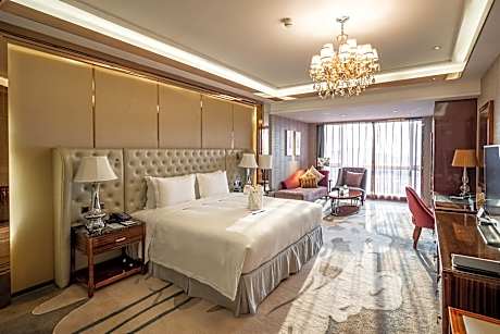 King Presidential Suite With Lounge Access 249 Sqm/baby Grand Piano/butler Service/pantry Espresso/r