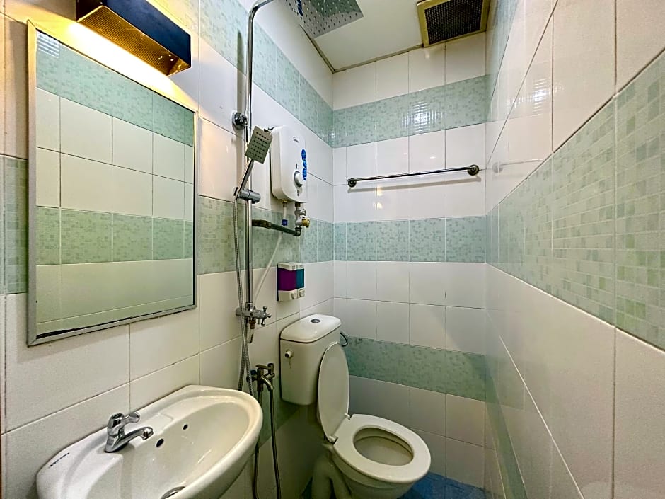 Hotel Tourist City Centre by HotSpot Essential