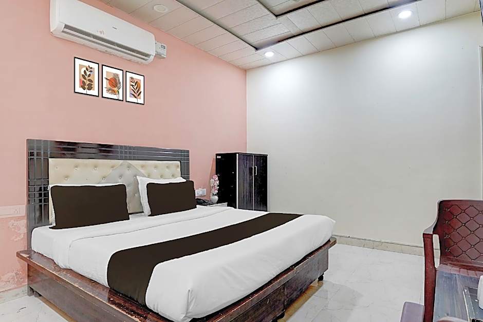 Super Hotel O Zirakpur City Court Complex Formerly The Platinum