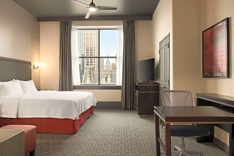 Premium King Studio Suite - Non-Smoking