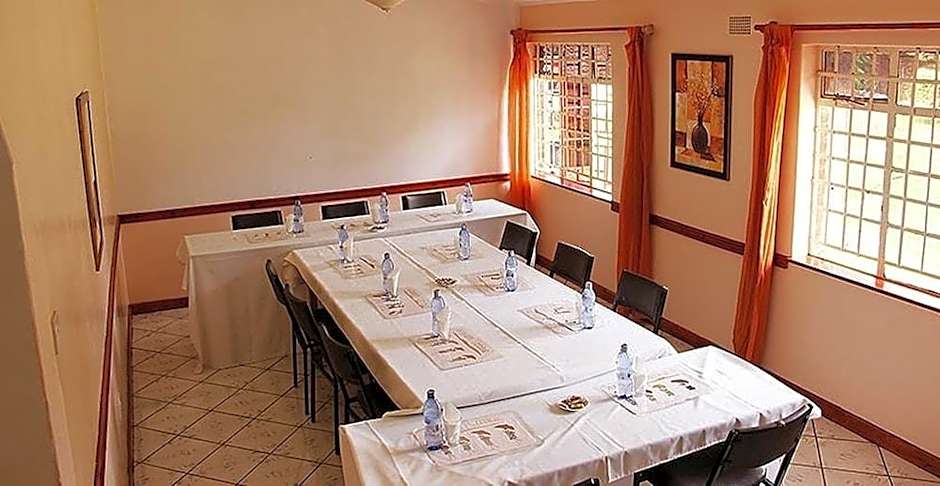 Annie&apos;s Lodge Blantyre