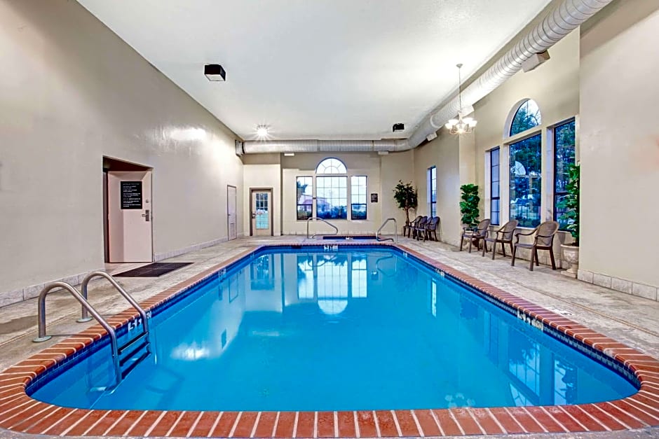 Super 8 by Wyndham Olive Branch
