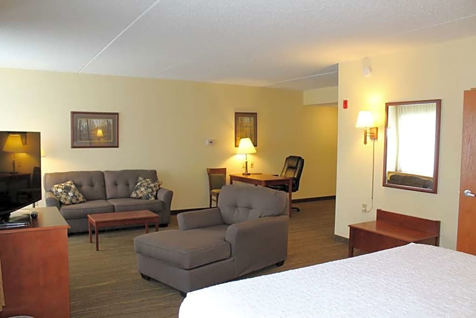 Hampton Inn & Suites Bemidji