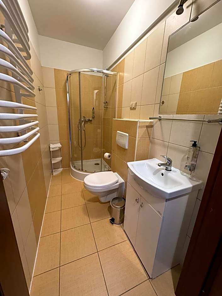 IRIS Aparthotel