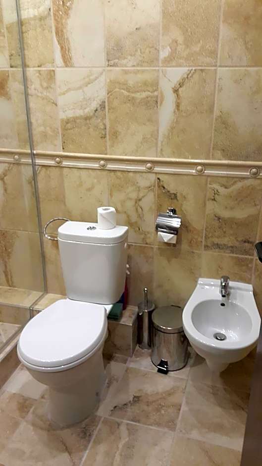 Guest Rooms Old Captain