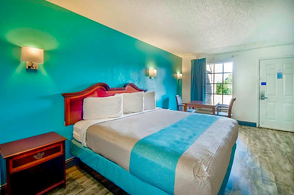 Motel 6-Grand Rivers, KY