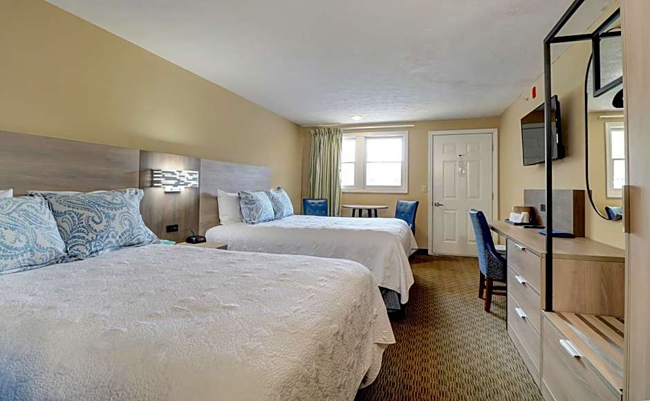 Photo 1 of 11 of 1 Queen Bed