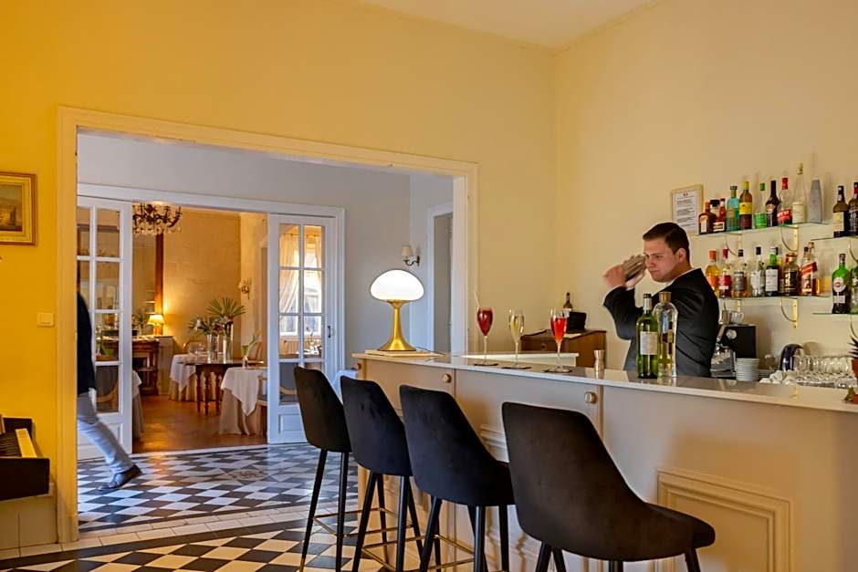 Logis Hôtel Restaurant Château Bellevue