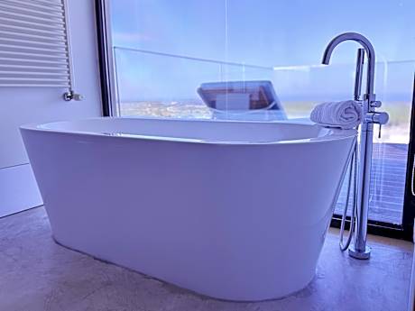 Double or twin deluxe sea view