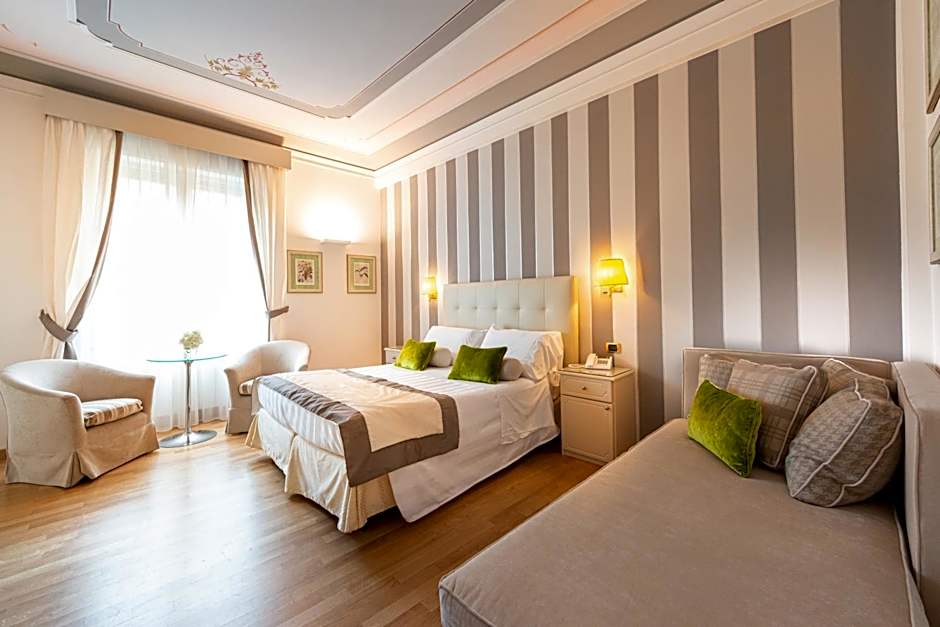 Hotel Jolanda