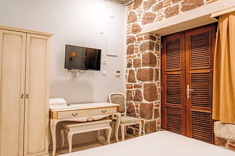 L'agora Old Town Hotel & Bazaar