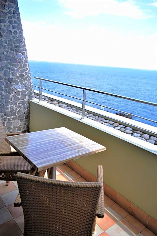 Madeira Regency Cliff- Adults Only