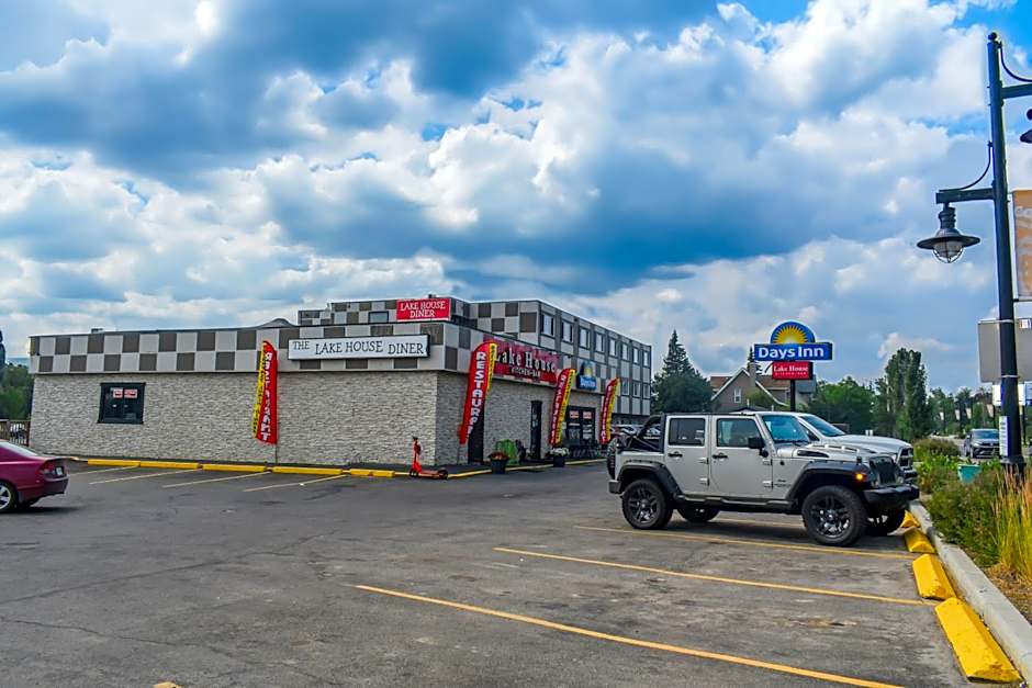 Days Inn by Wyndham Sylvan Lake