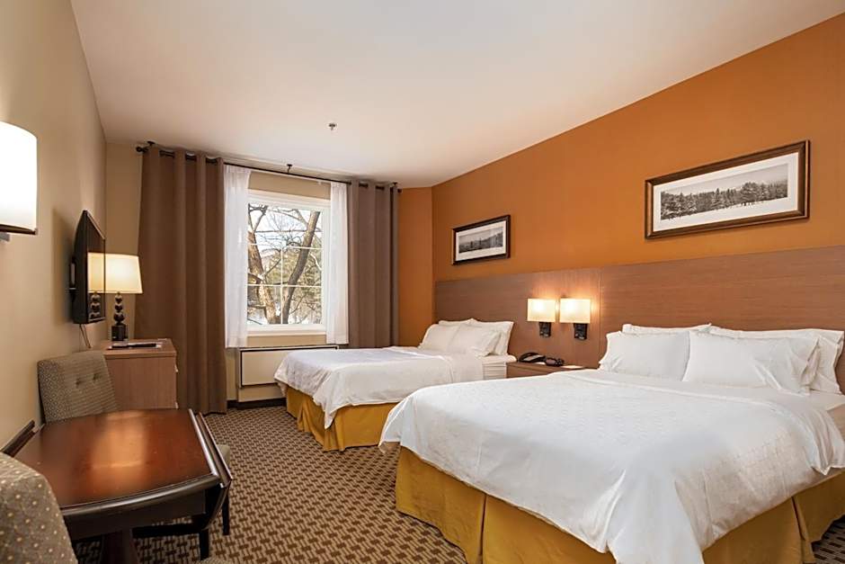 Holiday Inn Express & Suites Tremblant By IHG