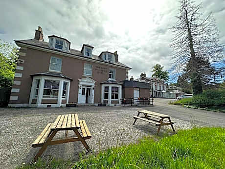 Mackay's Spa Lodge Hotel