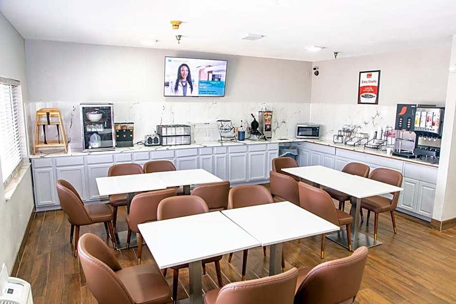 Econo Lodge Fargo - West Acres