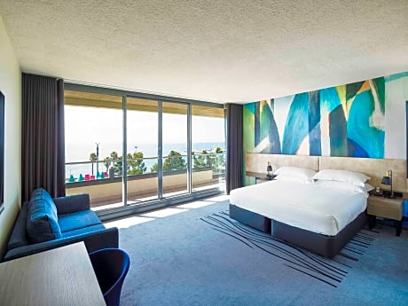 superior king room with bay view