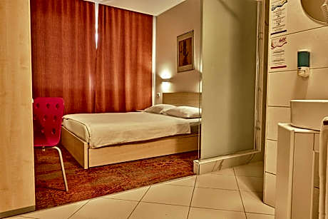 Standard Double Room with extra bed drawer type