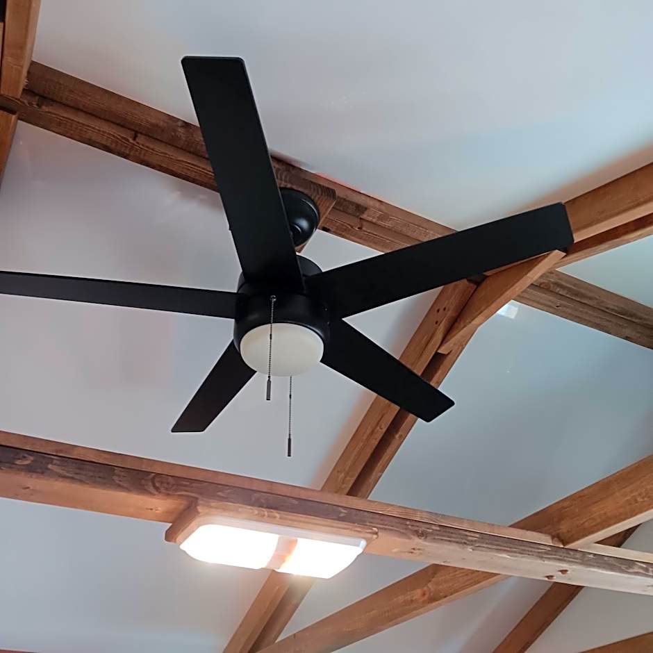 Aqua Lodges At Hurricane Hole Marina