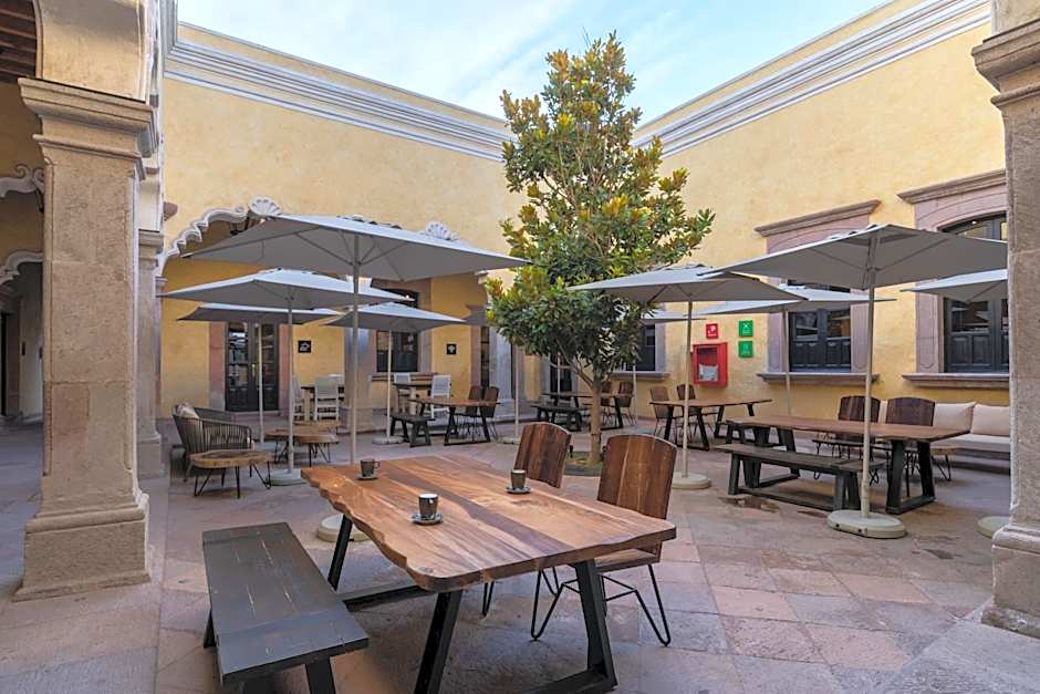 Hotel Patio Santiago