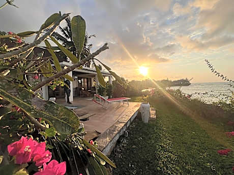 Malcom Ocean View Retreat