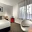 ibis Melbourne Hotel and Apartments