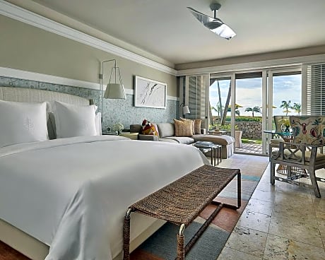 Oceanside Room with King Bed