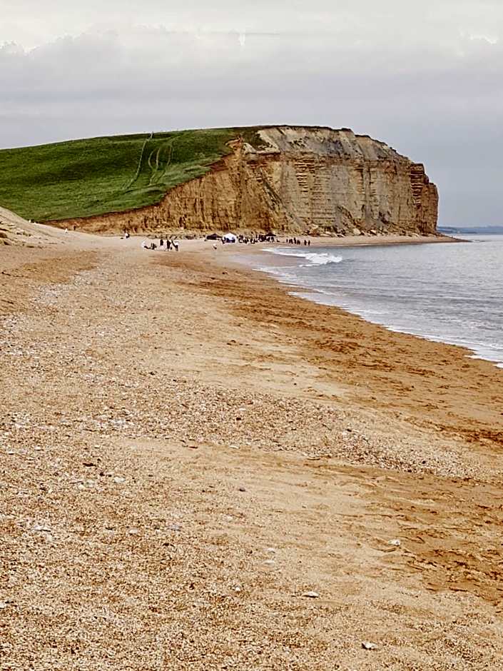 FRESHWATER BEACH HOLIDAY HOME