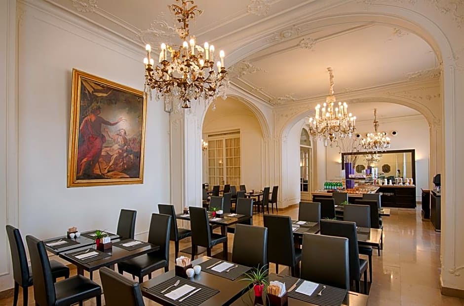 Anglo American Hotel Florence, Curio Collection by Hilton