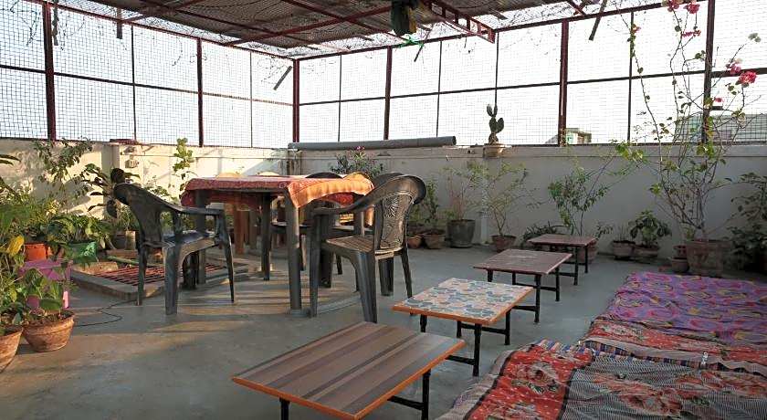 Somit Paying Guest House