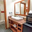 Shepherd Mountain Inn & Suites