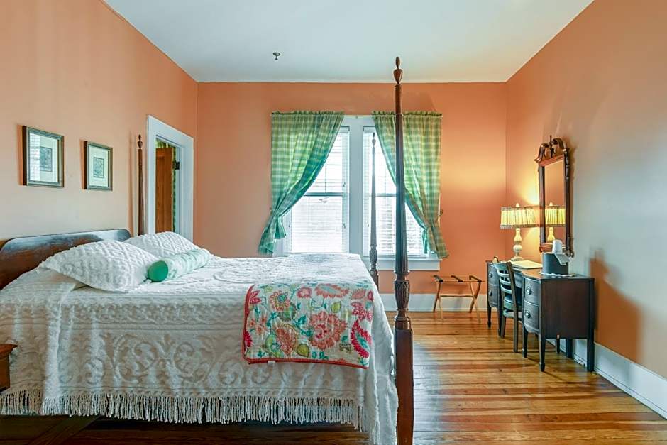 The Belmont Inn by OYO