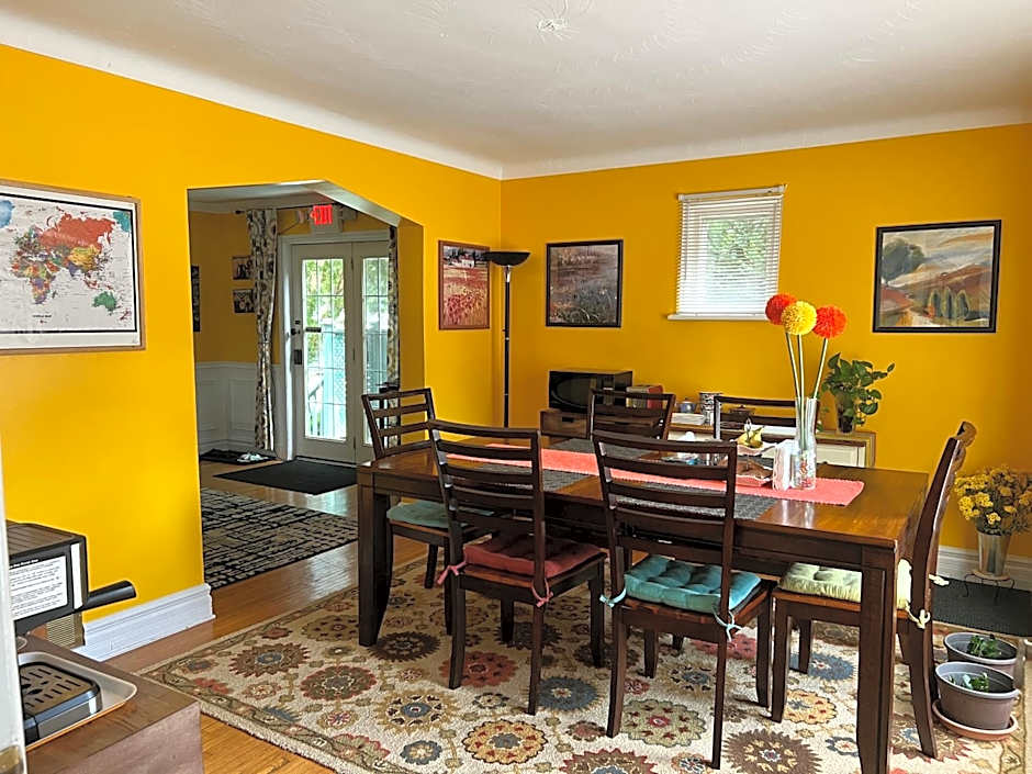 Cozy House B&B
