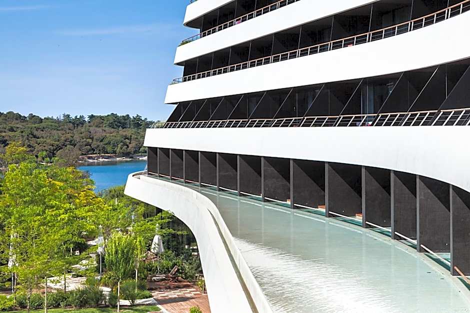 Lone Hotel by Maistra Collection