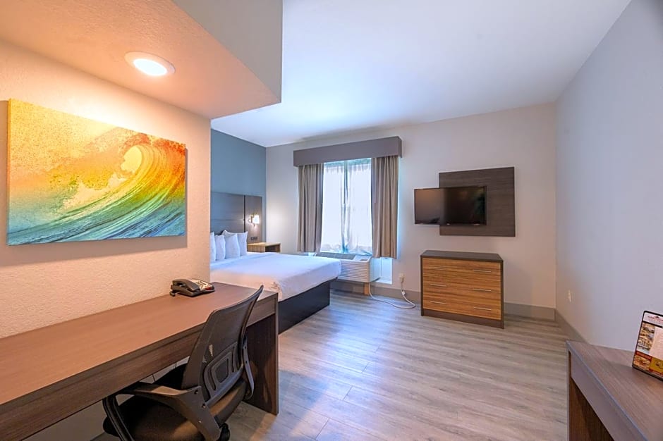 Hawthorn Extended Stay by Wyndham Panama City Beach