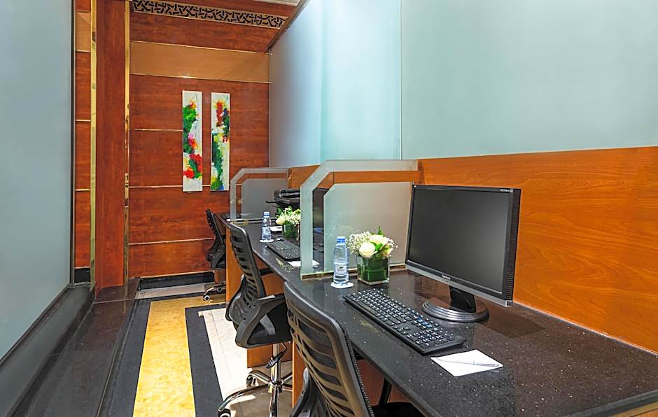 Golden Tulip Al Shakreen