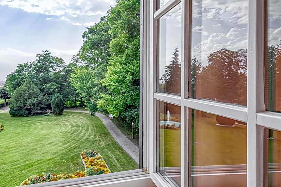 Wald & Schlosshotel Friedrichsruhe