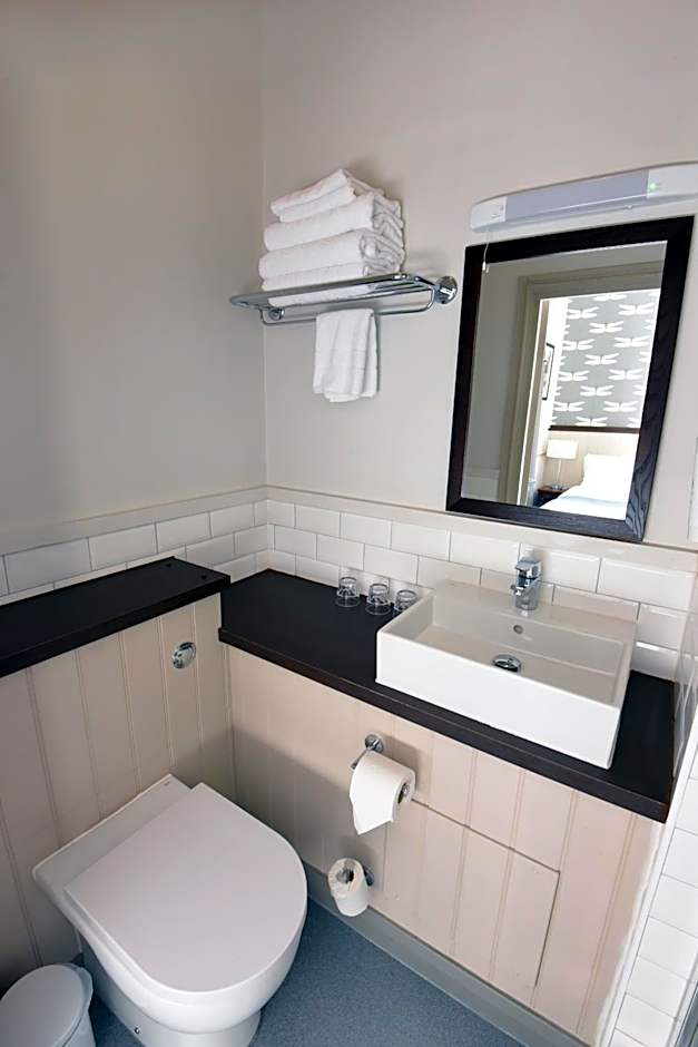 Oaklands by Greene King Inns