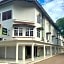 Urbanview Hotel Kansa near Harbour Bay Batam by RedDoorz