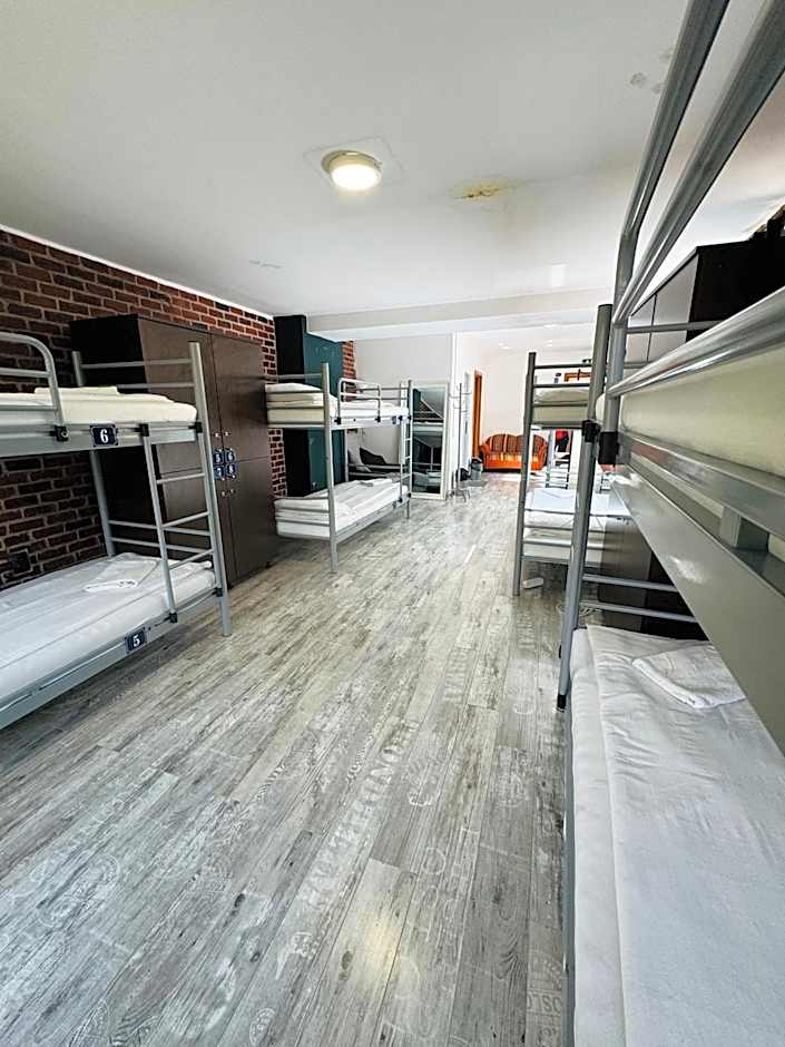 Central Hostel Partener