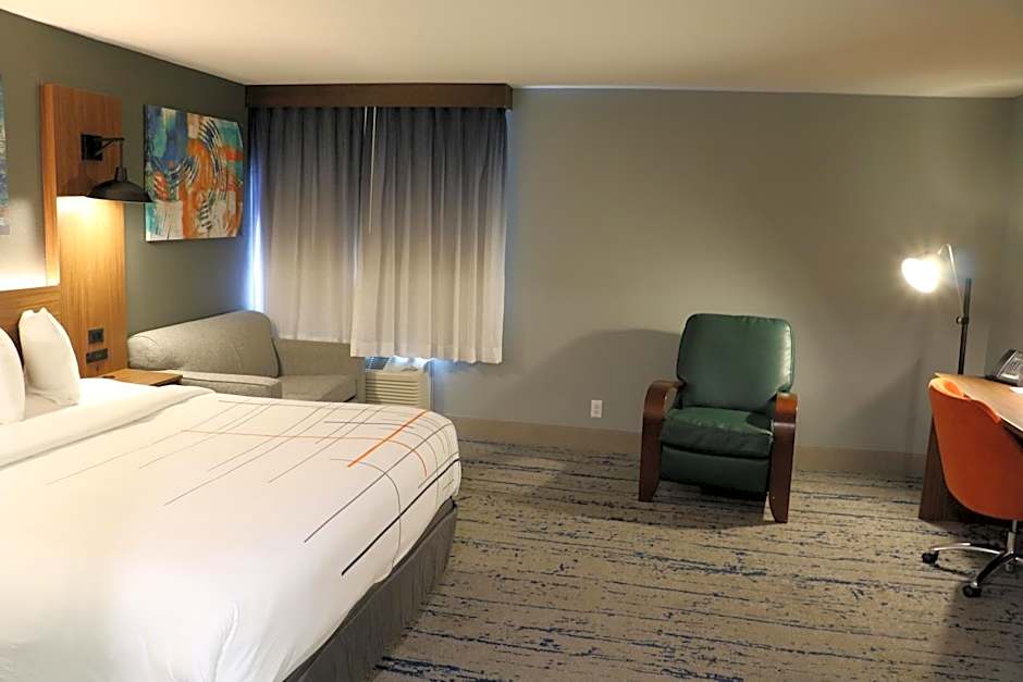 La Quinta Inn & Suites by Wyndham Chicago Gurnee