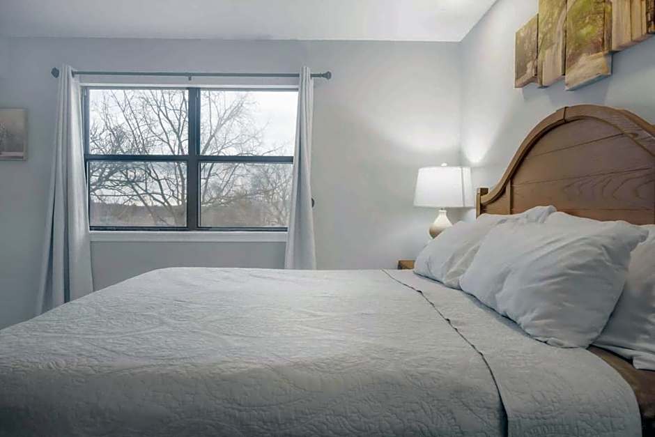 Ozark Mountain Retreat, Family Condo with Resort Amenities