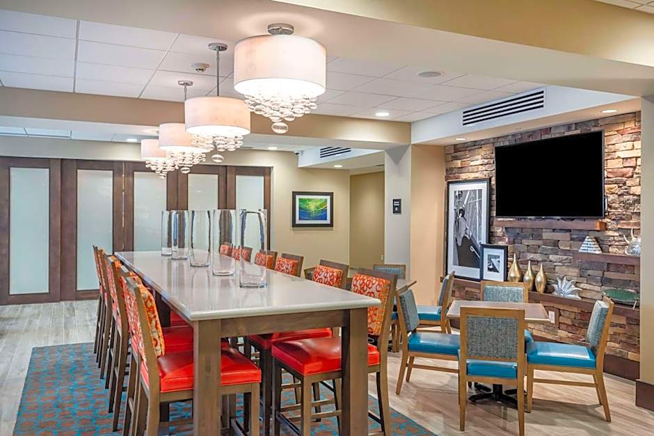 Hampton Inn By Hilton Baltimore Bayview Campus