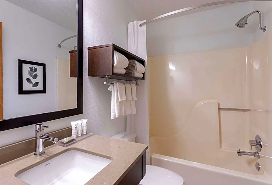 Country Inn & Suites by Radisson, Fargo, ND