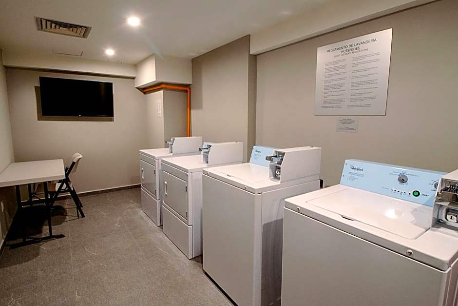 Courtyard by Marriott Mexico City Revolucion