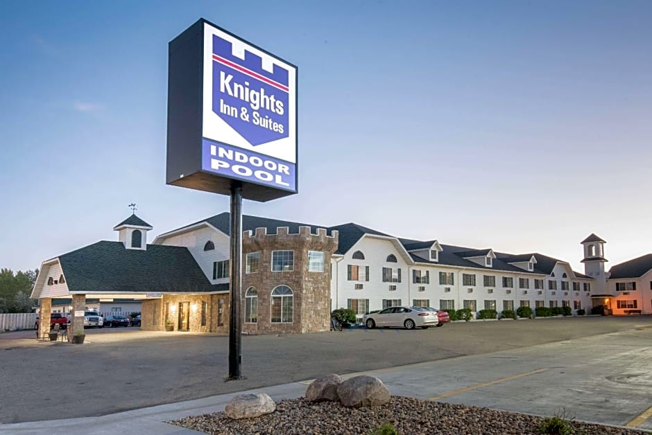 Knights Inn And Suites - Grand Forks