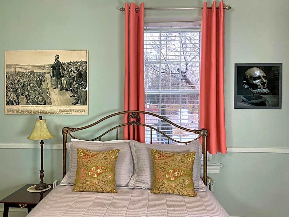 Lightner Farmhouse B&B