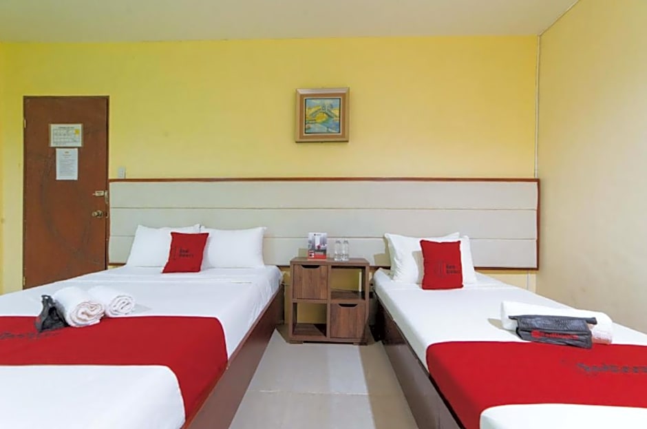 RedDoorz near Notre Dame of Dadiangas University