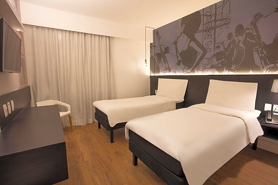 ibis Styles Taubate